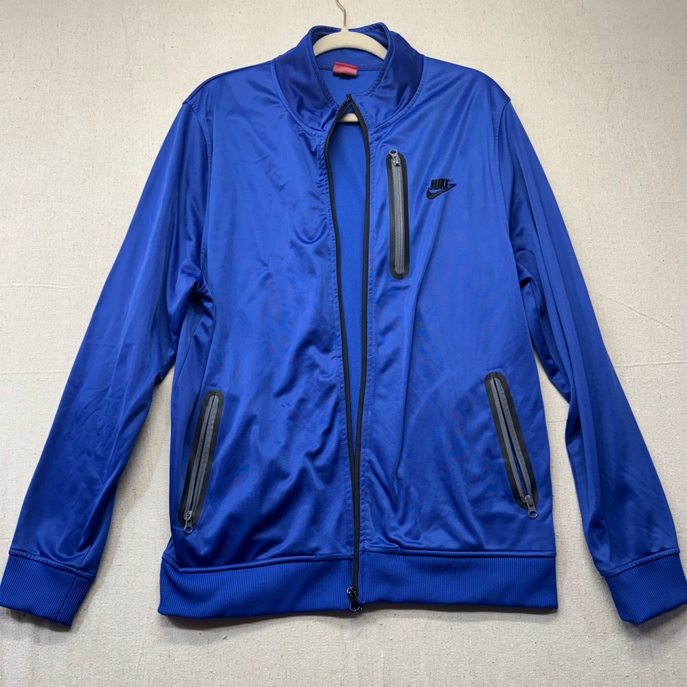 Nike Men's Royal Blue Lightweight Jacket